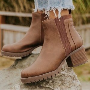 Mia Colten Lug Sole Ankle Boot